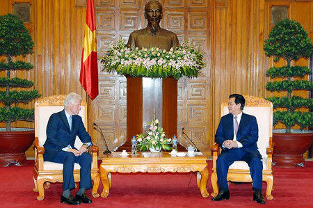 Thủ tướng Nguyễn Tấn Dũng tiếp cựu Tổng thống Hoa Kỳ Bill Clinton